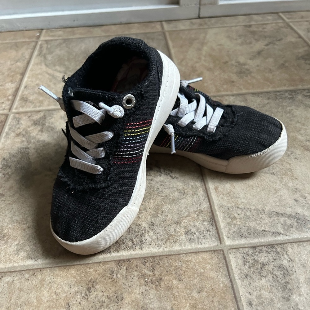 Roxy toddler girls size 11 sneakers